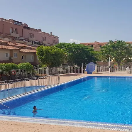 Konukevi Oasis Dakota Playa Fanabe